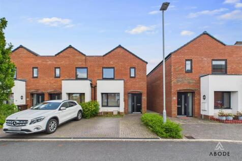 3 bedroom end of terrace house for sale