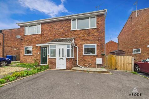 Hallam Road, Uttoxeter ST14 3 bed semi