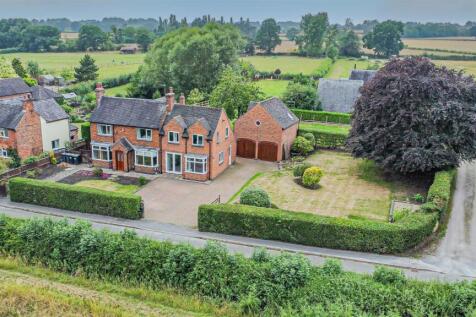 Main Street, Ashbourne DE6 3 bed detached house for sale