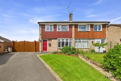 3 bedroom semi-detached house for sale