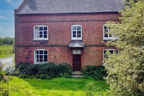 Dark Lane Farm, Longdon 4 bed farm house for sale