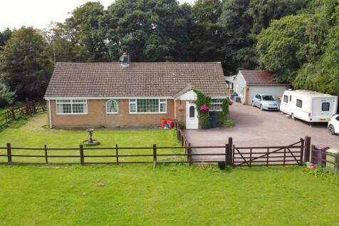 90 Sutton Spring Wood, Temple... 3 bed property with land for sale
