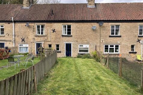 3 Malthouse Cottages, Manor Road... 2 bed terraced house for sale