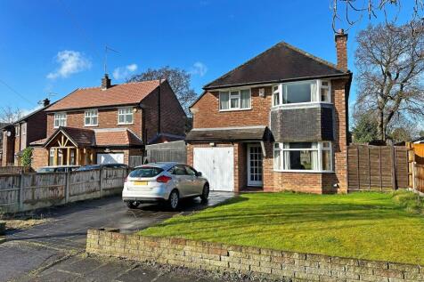 Greengate, Hale Barns 3 bed detached house for sale