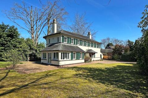 Hawley Drive, Hale Barns Detached house for sale