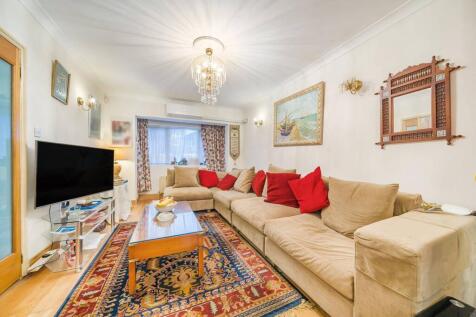 St Dunstans Avenue, Acton, London, W3 4 bed semi