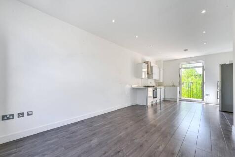 Wilberforce Road, Finsbury Park... 2 bed flat for sale