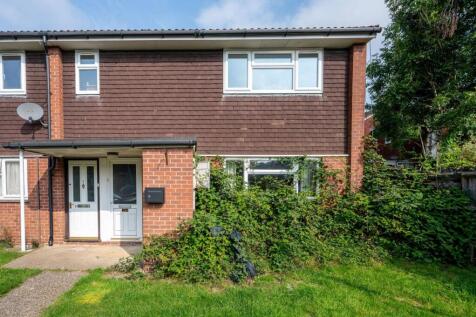 Baird Drive, Wood Street Village... 1 bed maisonette for sale