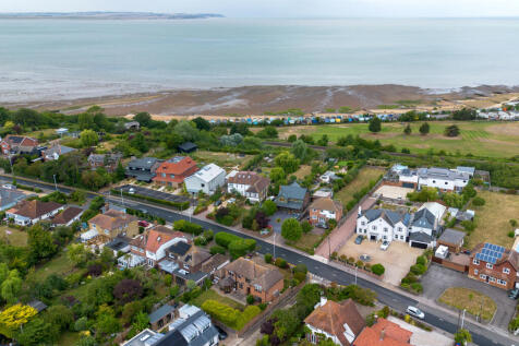 Joy Lane, Whitstable 4 bed detached house for sale