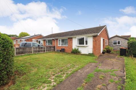 4 bedroom semi-detached bungalow for sale