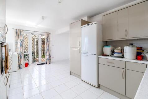 2 bedroom semi-detached bungalow for sale