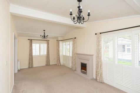 Long Pightle, Hemel Hempstead... 2 bed mobile home for sale