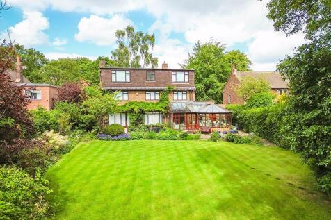 5 bedroom detached house for sale