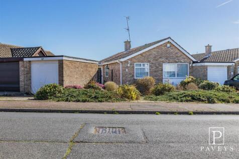 Garden Road, Walton On The Naze 2 bed semi
