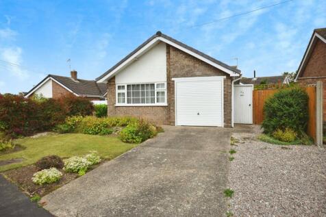 Elm Crescent, Skegness PE24 3 bed detached bungalow for sale