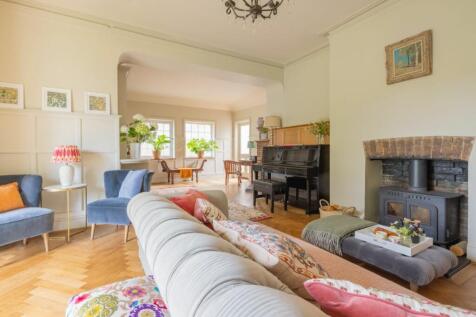 Crowborough Hill, Crowborough 5 bed detached house for sale