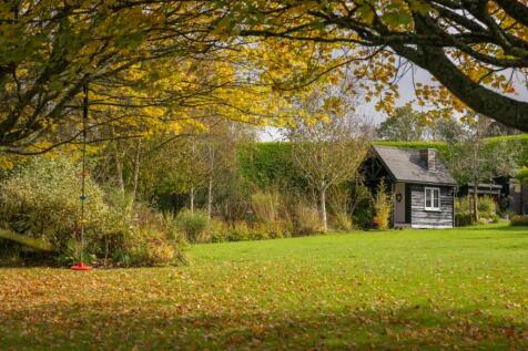4 bedroom chalet for sale