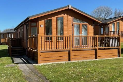 2 bedroom lodge for sale
