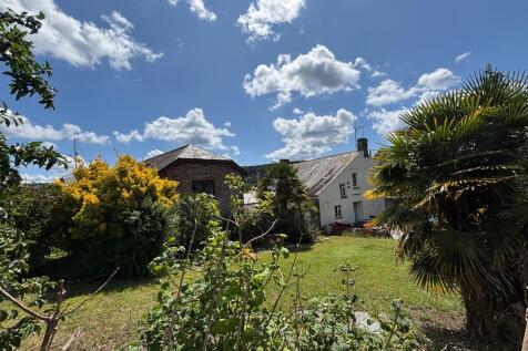 8 bedroom detached house for sale