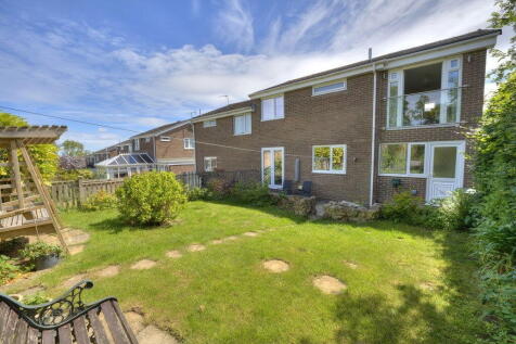 4 bedroom semi-detached house for sale