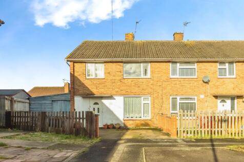 3 bedroom end of terrace house for sale