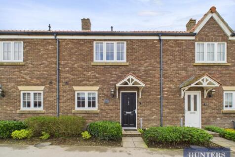 Sunrise Drive, The Bay, Filey 3 bed terraced house for sale
