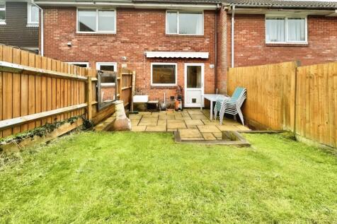 May Tree Close, Winchester, Hampshire 2 bed terraced house for sale