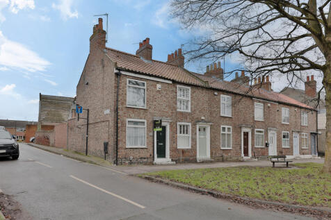 2 bedroom town house for sale