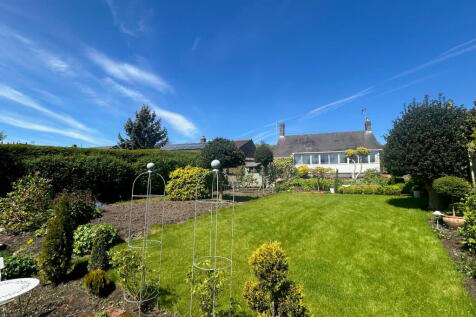 Loughborough Road, Whitwick... 2 bed bungalow for sale