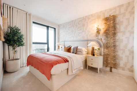 Studio flat for sale