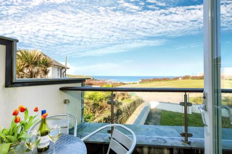 2 bedroom maisonette for sale