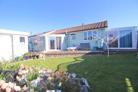 3 bedroom semi-detached bungalow for sale