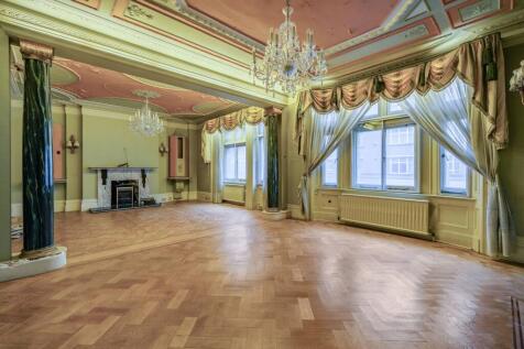 3 bedroom flat for sale
