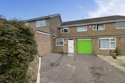 Shore Avenue, Upton 3 bed terraced house for sale