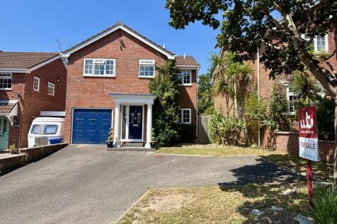 Pilsdon Drive, Canford Heath 4 bed detached house for sale