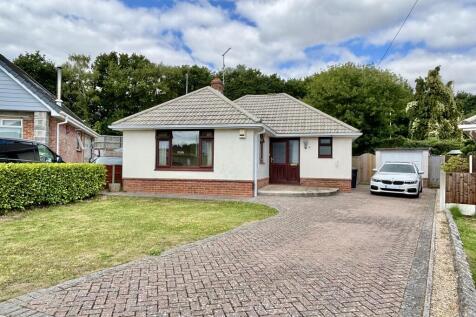 Stoborough Drive, Broadstone 3 bed detached bungalow for sale