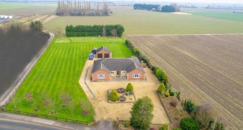 4 bedroom detached bungalow for sale