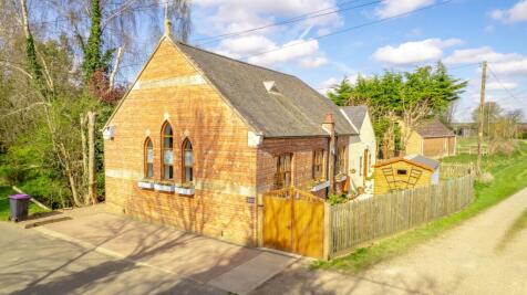 2 bedroom detached house for sale