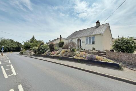 Colchester Road, Halstead CO9 3 bed detached bungalow for sale