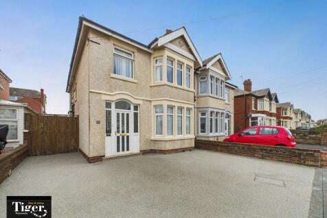 4 bedroom semi-detached house for sale