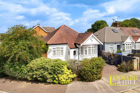 Turp Avenue, Grays RM16 2 bed detached bungalow for sale