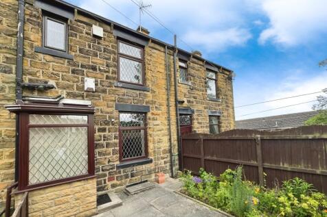 St Johns View, Batley, WF17 2 bed terraced house for sale