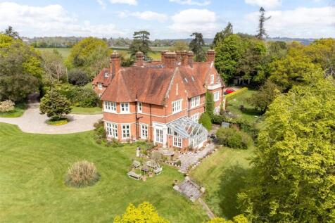 7 bedroom house for sale