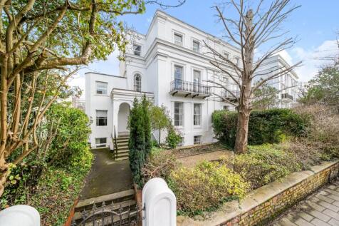 11 bedroom semi-detached house for sale
