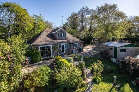 2 bedroom detached house for sale