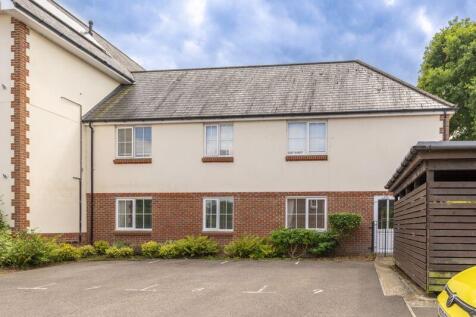 The Spinney, Uckfield 2 bed ground floor flat for sale