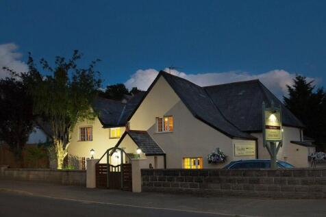 7 bedroom detached house for sale