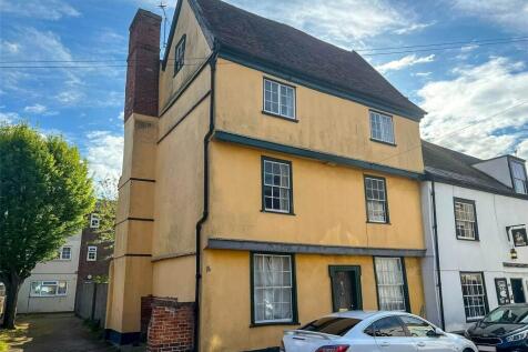 4 bedroom semi-detached house for sale