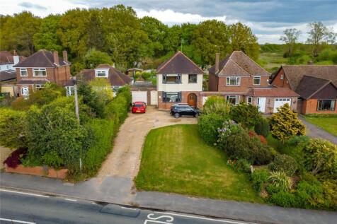 Colney Heath Lane, St. Albans... 3 bed detached house for sale