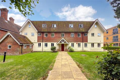 Coopers Green Lane, Hatfield... 2 bed apartment for sale